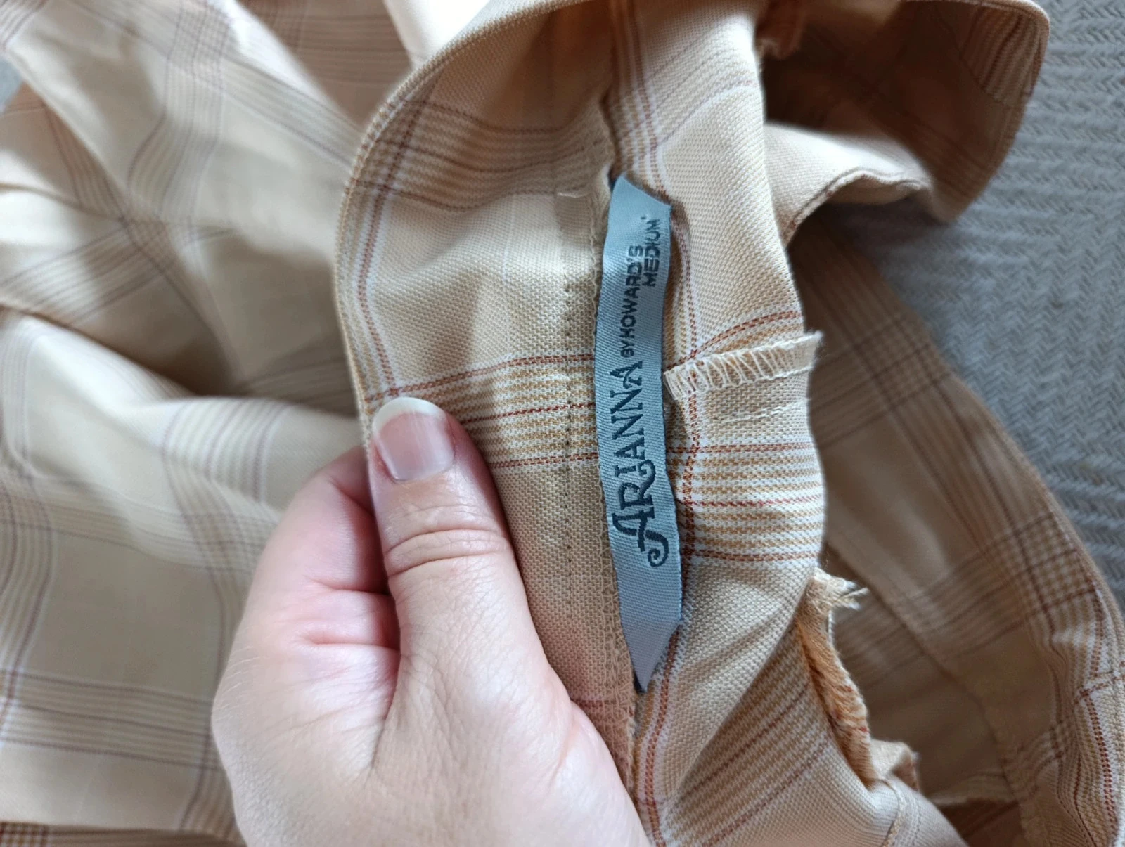 Pantalon femme beige à carreaux – Taille 40 – Coupe droite – photo 9